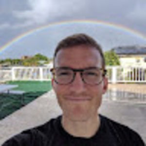 Meet your Posher, Maxwell